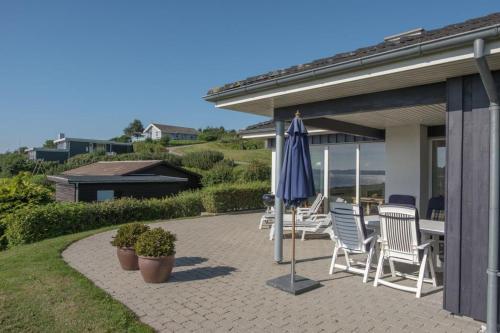 Four-Bedroom Holiday Home image 6