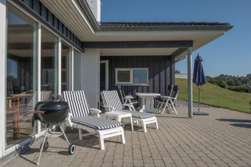 Four-Bedroom Holiday Home image 2