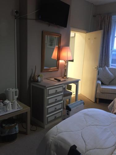 Castle Lodge Hotel - image 6