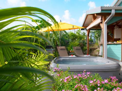 Bungalows Ti Lodge Martinique - près de la plage avec jacuzzi privé 3