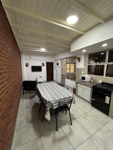 Instalações, Hermosa casa PH equipada y con patio. Aestrenar in Próximo do Centro