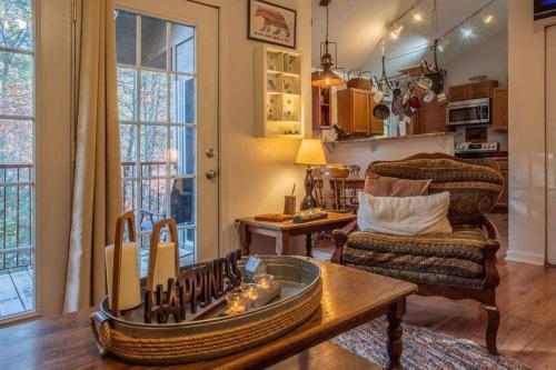 NEW LISTING Sasquatch Lodge F in Gatlinburg, USA