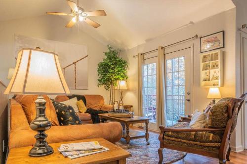 NEW LISTING Sasquatch Lodge F in Gatlinburg, USA