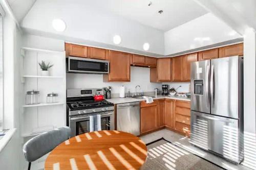 Cute 1Bed Loft at The Foundry - Steps to Riverside in Cleveland, USA
