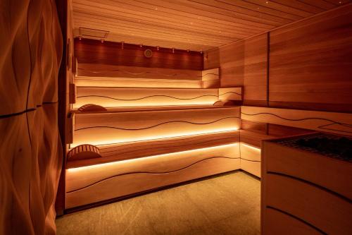 Antares SIRIUS 502 - Spacious rooftop ski inski out apartment in Meribel Center