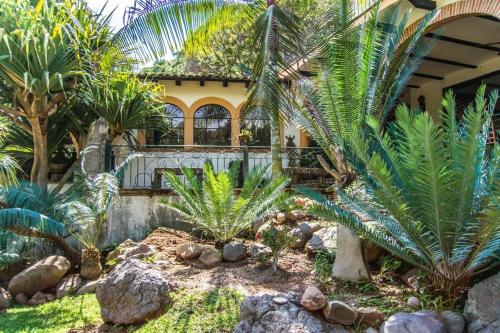 Casa Galeana- Tropical 1-BD 1-WC Mountain Top Luxury Suite with Stunning Views in Ajijic, Mexico