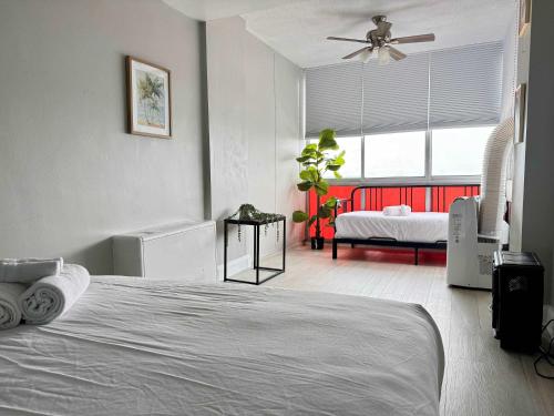 ATL Downtown 2BR King Bed Free Parking LM2007 in Atlanta, USA