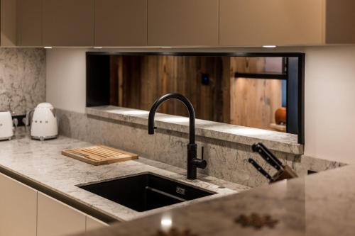 Antares SIRIUS 303 - Spacious ski inski out apartment in Meribel