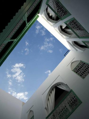 Riad Ocallaghan - image 10