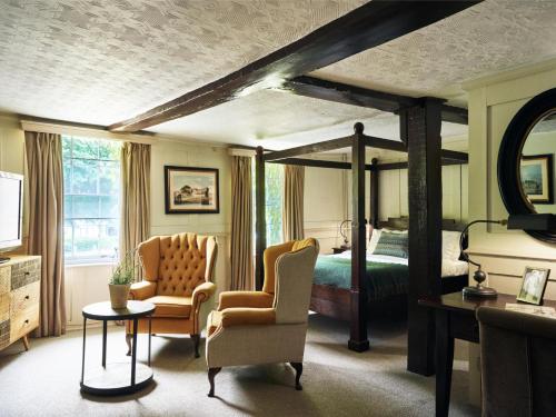 1 queen bed