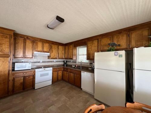 virtuve, Paradise Point 2BR 2BA in Batesburg-Leesville (SC)