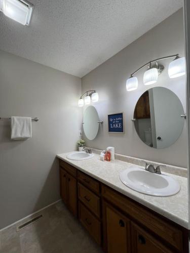 Vannas istaba, Paradise Point 2BR 2BA in Batesburg-Leesville (SC)
