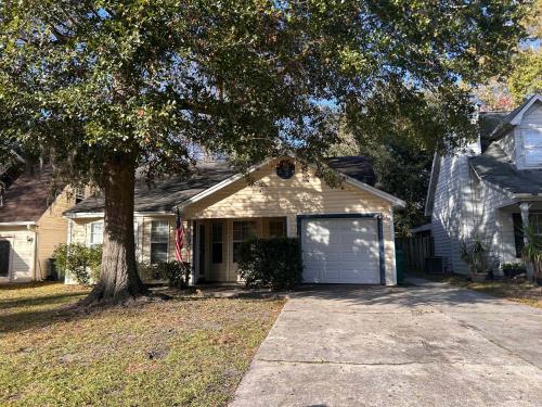 The Groovy Getaway on Garfield The Groovy Getaway on Garfield