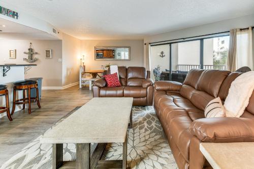 Steps to Beach Indian Shores Condo with Balcony! in Clearwater Beach, USA