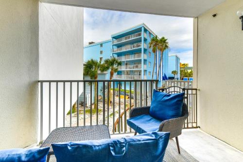 Steps to Beach Indian Shores Condo with Balcony! in Clearwater Beach, USA