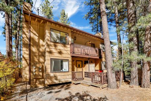 Buttercup #2508 in Big Bear Lake, USA
