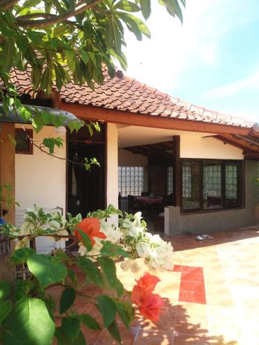 Balcony/terrace, Kembar Inn Padangbai in Padang Bai