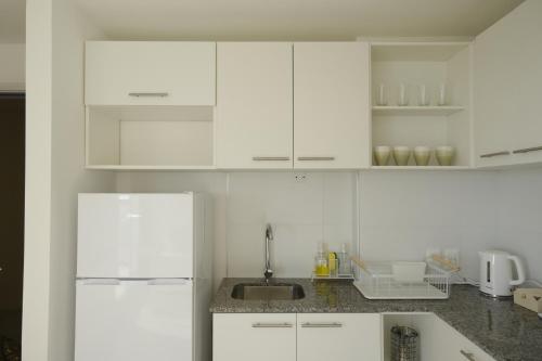 Apartamento céntrico, nuevo (Apartamento centrico, nuevo) in Mercedes