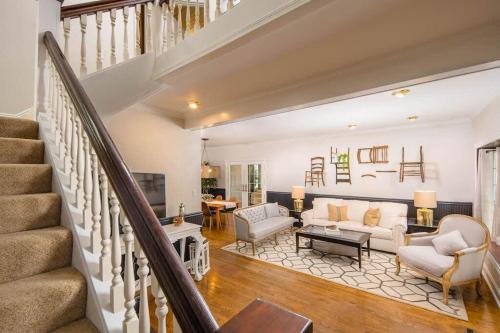 -Urban Farmstead & Rec Barn in Appleton, USA