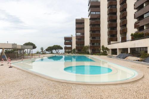 Oceanfront Lux Condo Sleeps 9 in ไบโร โด โรซาเรียว