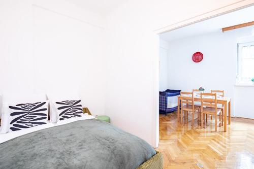 Central - Bright - Easy - image 9