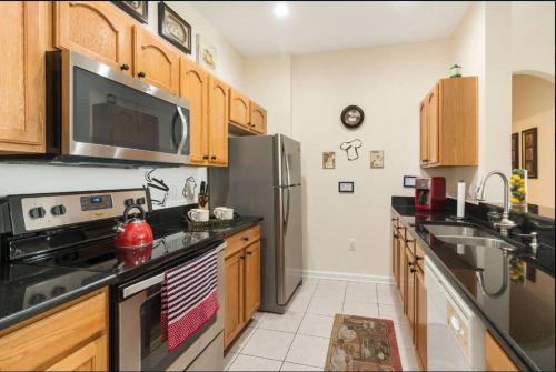 Windsor Hills Getaway: Condo with Water Park in Orlando, USA