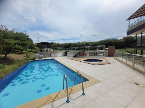 Cali Piso 4-04 Pance Luxury Apartamento Sector Exclusivo in ชุมชนปันเซ