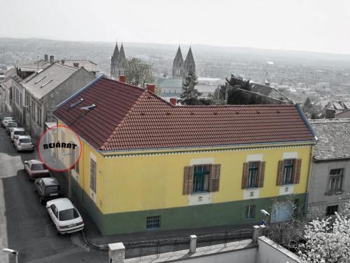 Mecsek Ház (Mecsek Haz) in Mecsekoldal