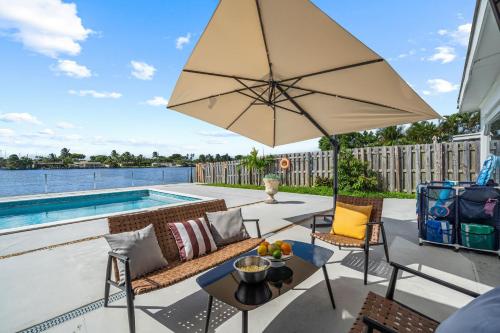 Miami Lakefront Paradise Heated Pool 5 Beds in Miami, USA