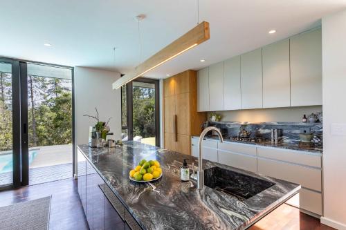 Villa Emeraude - Luxe 4BD Simola Estate Golf & Pool in ซิโมลา กอล์ฟ แอนด์ คันทรี เอสเตท