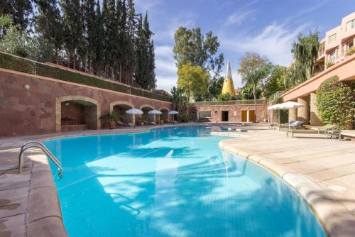 Super cosy fully equip - pool - prox. M Avenue