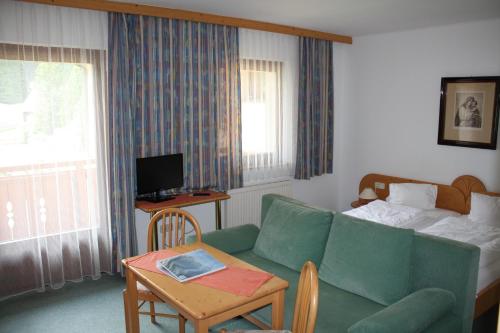 Hotel Hubertus - image 9