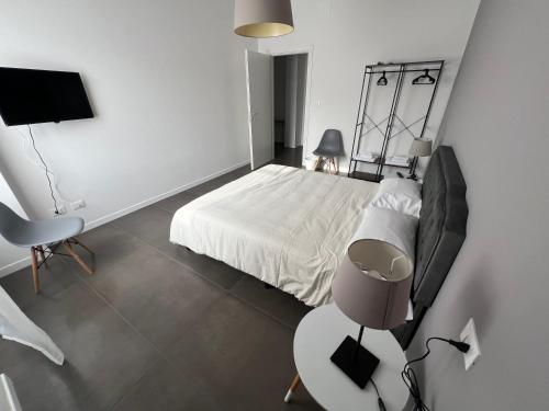 ManaroomsMasini Room Type - Superior King Room