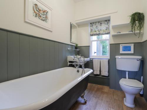 Cormack Lodge - image 6