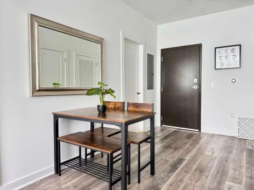 Luxury New 1B1B Private Balcony City View 525Pkwy304 in Atlanta, USA