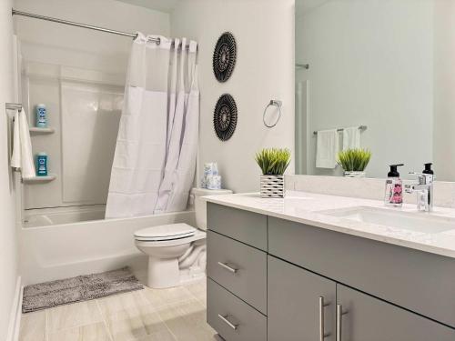 Luxury New 1B1B Private Balcony City View 525Pkwy304 in Atlanta, USA