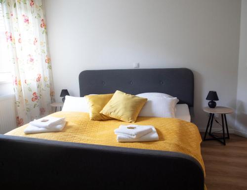 FeWo Cessna, elegante Wohnung, 2 Schlafzimmer, überdachte Terrasse in Cloppenburg, Deutschland