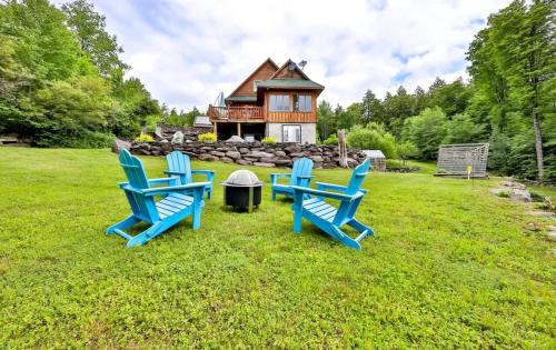 Dog-Friendly Mountain Hideaway in Jewett, USA