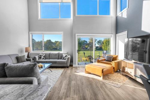 Michigan Condo Unit 204 in Birmingham, USA