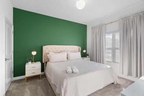 Modern 4 Bed Home Themed Rooms Prime Location in Kissimmee, USA