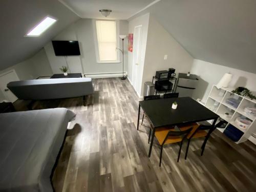 Delightful Attic studio near New York City in Jersey City, USA