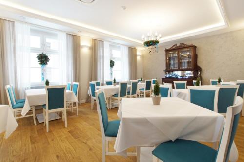 Restoran, Villa La Pierre in Strzegom