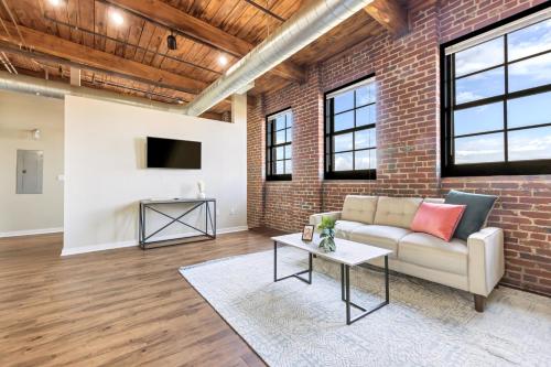 Lafayette 107 I Modern & Vintage 1bd Apartment in Saint Louis, USA