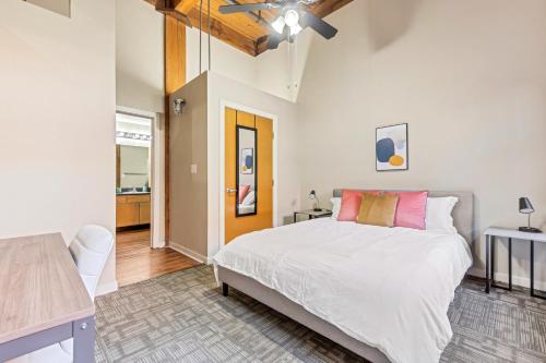Lafayette 305 I Spacious 1bd I Free Parking in Saint Louis, USA