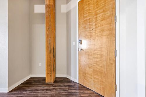 Lafayette 223 I Corporate Modern 1bd Apartment in Saint Louis, USA