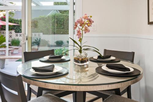 Hills Hideaway by CoastVH - Luxury Midtown 3br in Balboa Park