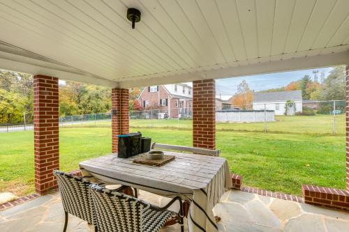 Home with Patio and Large Yard in Parkville in Parkville, USA