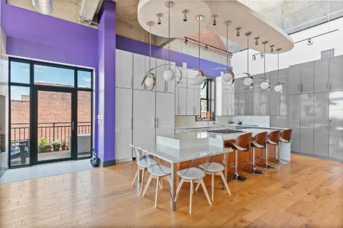 STL CITY Penthouse in Saint Louis, USA