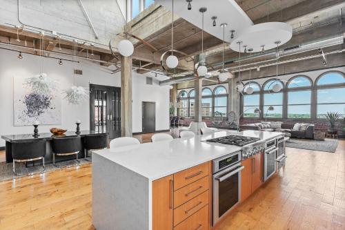 STL CITY Penthouse in Saint Louis, USA