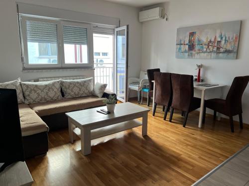 Apartment Leonis - image 2